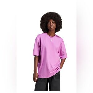 Adidas Originals Women's  Essentials Oversized T Shirt- L